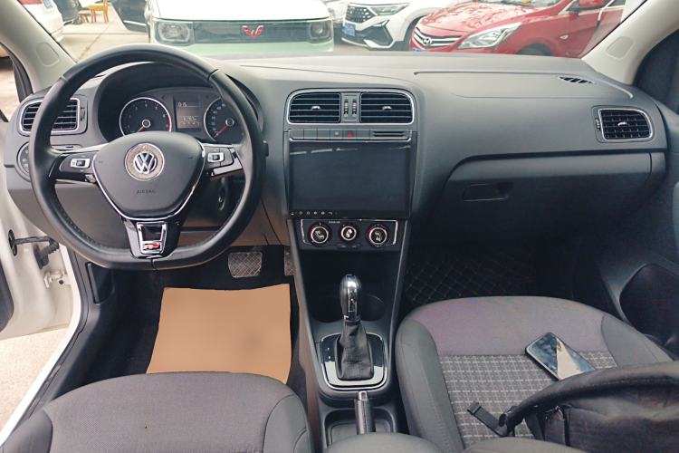 Used Volkswagen Polo 2016 1.6L Automatic Comfort Model
