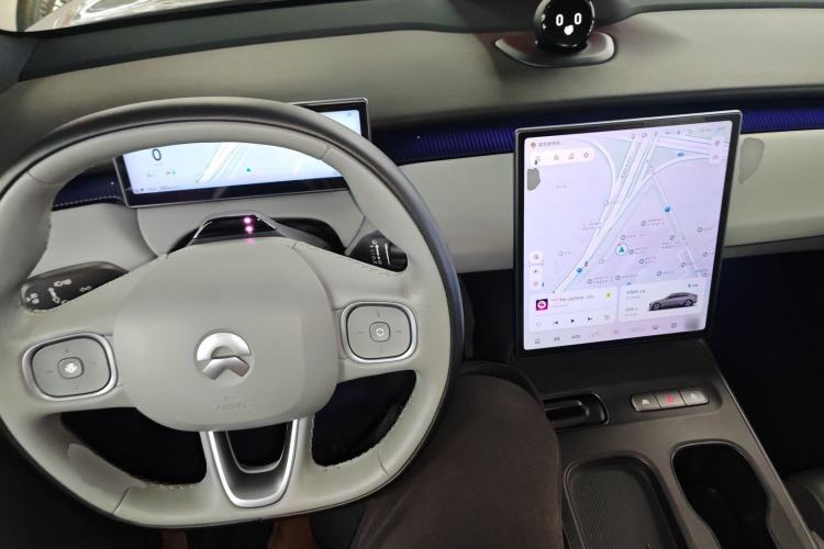 Used Nio ET5 2022 75 kWh Center Console