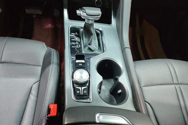 Used CHANGAN CS75 PLUS 2022 Classic Edition 1.5T Automatic Pioneer Model Gear Lever