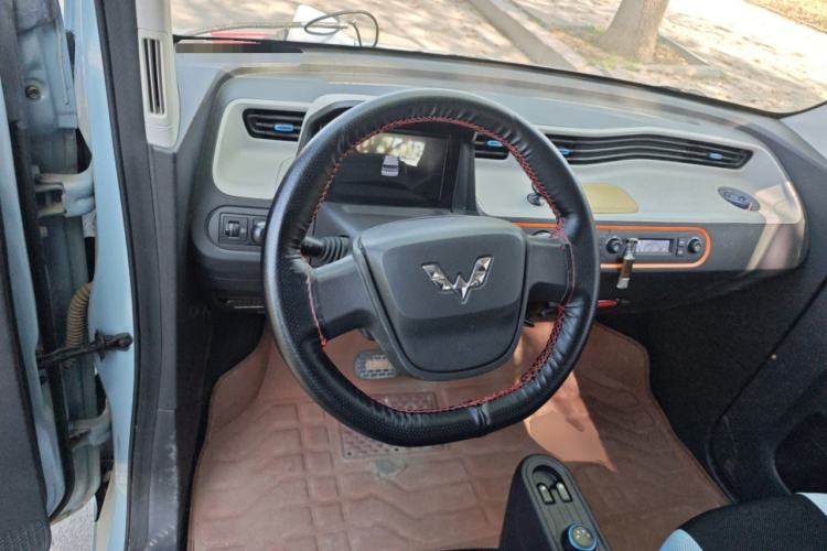 Used Wuling Hongguang MINIEV 2020 Freedom Version Lithium Iron Phosphate Steering Wheel