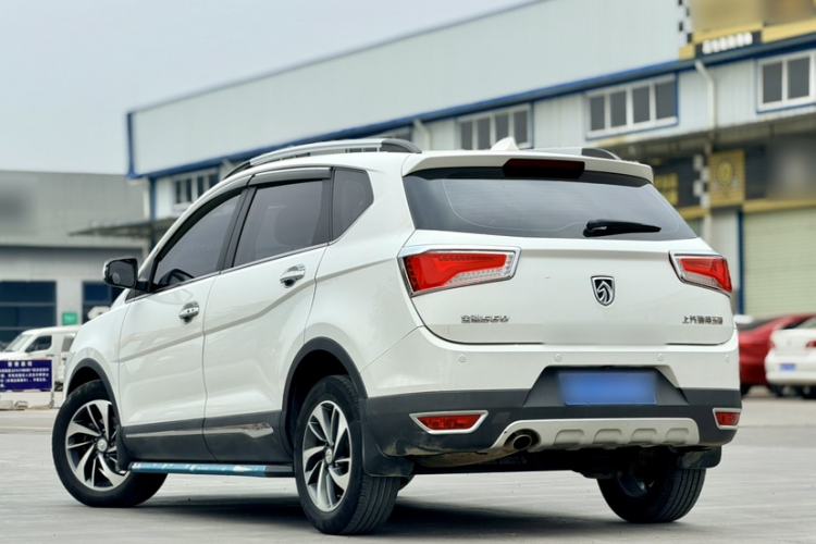 Used Baojun 560 2016 1.8L Manual Luxury Edition Exterior 3