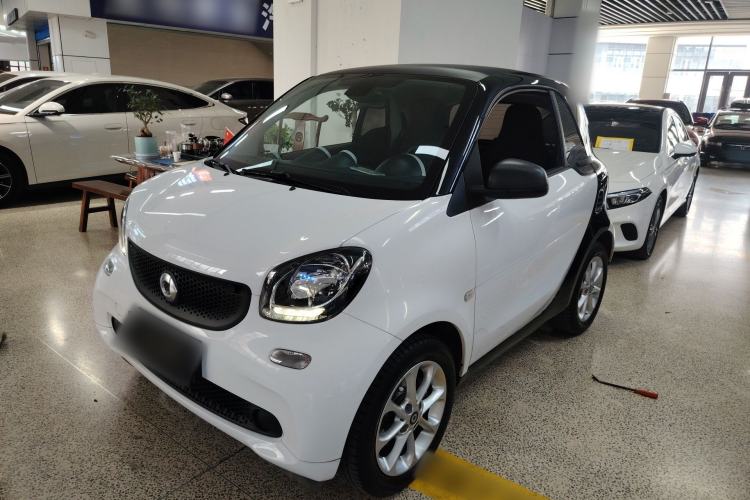 Used smart fortwo 2015 1.0L 52 kW hardtop Dynamic version