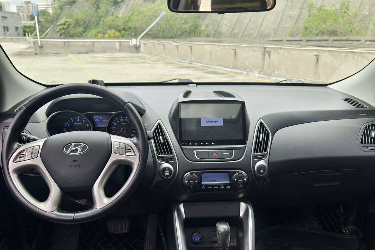 Used Hyundai ix35 2015 2.0L Automatic 2WD Smart Type China IV
