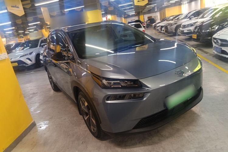 Used AION V 2024 Plus 70 Star Edition Lithium Iron Phosphate Front Right 45 Deg