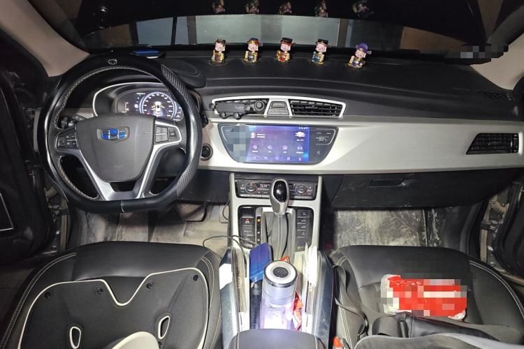 Used Geely Auto Emgrand X7 Sport 2018 1.8TD Automatic Two-Wheel Drive Smart 4G Connected Version Center Console