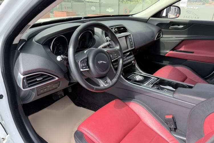 Used Jaguar XE 2017 2.0T 200 PS R-Sport
