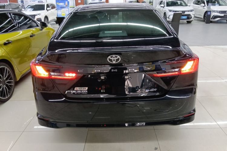 Used Toyota Camry 2024 Dual-Motor 2.0 HE Elite Edition
