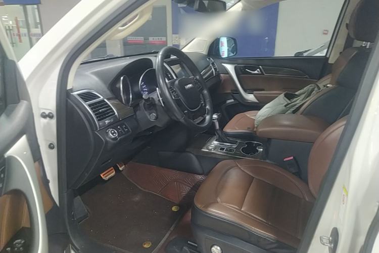 Used Haval H9 2016 2.0T Four-Wheel Drive Luxury Version 5 Seats
