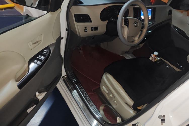 Used Toyota SIENNA  Driver Seat