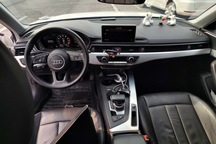 Used Audi A4L 2019 40 TFSI Fashion Edition China VI Emission Standard