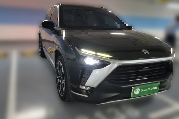 Used Nio ES8 2020 580 km Signature Edition 7-Seater Version Front Right 45 Deg