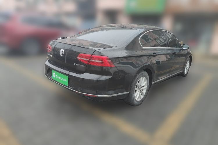 Used Volkswagen Magotan 2018 280TSI DSG Comfort Model Rear Right 45 Deg