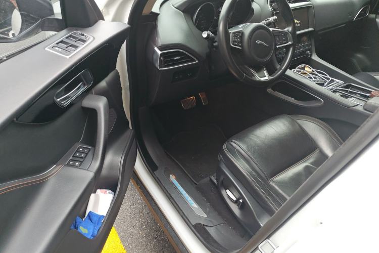 Used Jaguar F-PACE 2019 2.0T Four-Wheel Drive Urban Luxury Edition Driver Seat