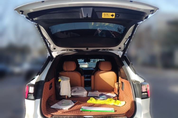 Used Lynk & Co 09 2021 2.0T Ultra Six-Seater
