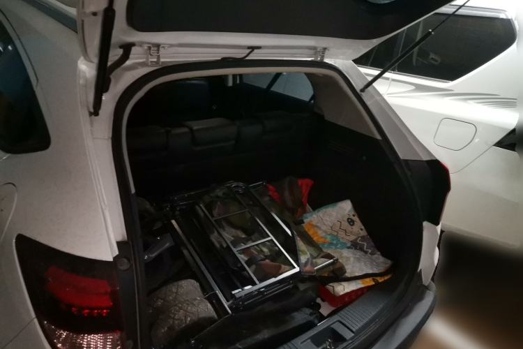 Used Honda Vezel 2017 1.8L CVT Front-Wheel Drive Pioneer Edition Trunk