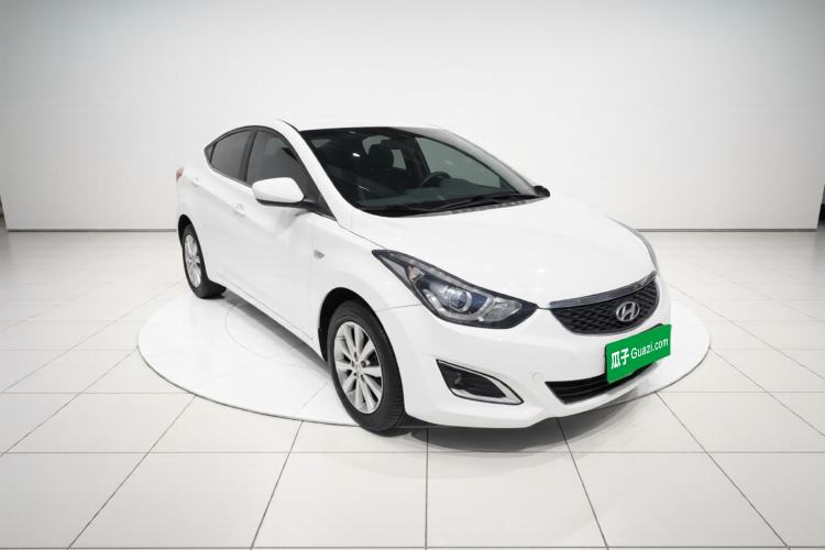 Used Hyundai Elantra (5th Generation / Langdong) 2016 1.6L Automatic Smart Version

