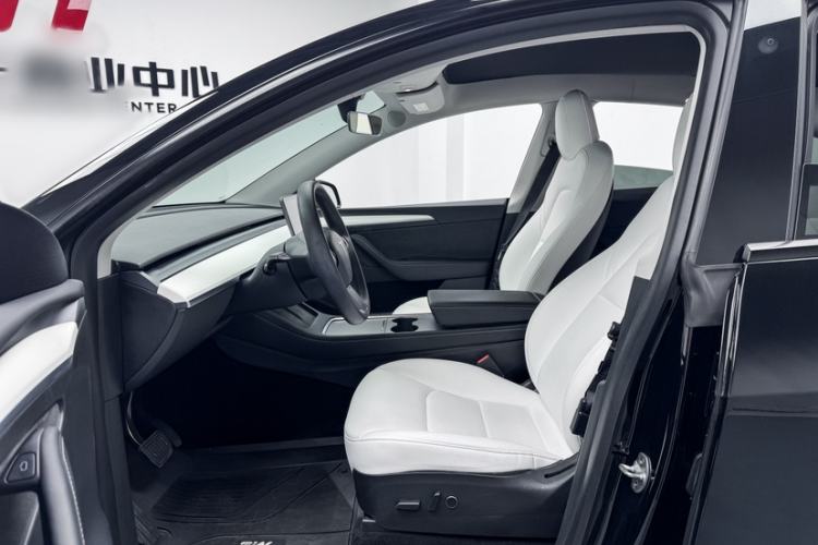 Used Tesla Model Y 2022 Rear-Wheel-Drive Version
