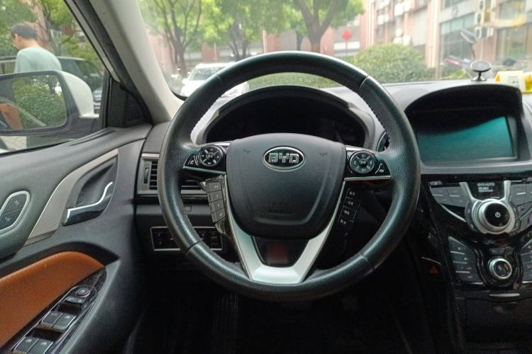 Used BYD Qin New Energy 2015 1.5T Dual-Crown Flagship Plus Edition