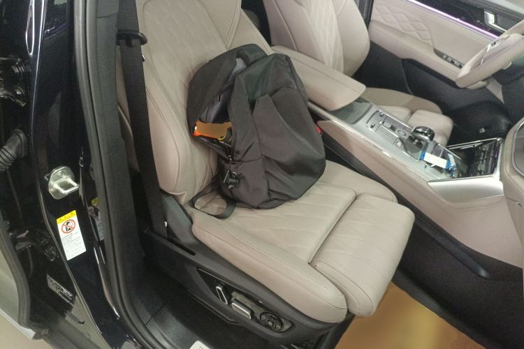 Used BYD Tang New Energy 2025 DM-i 115KM Flagship Model Right Front Seat