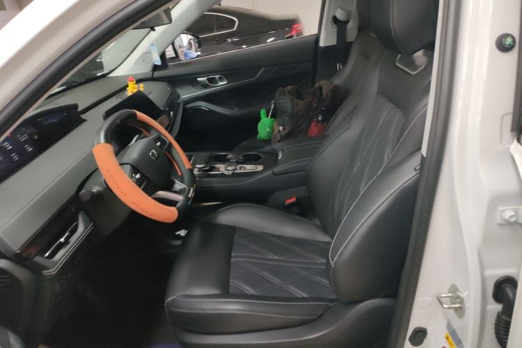 Used Changan UNI-K 2024 2.0T Two-Wheel Drive Global Edition
