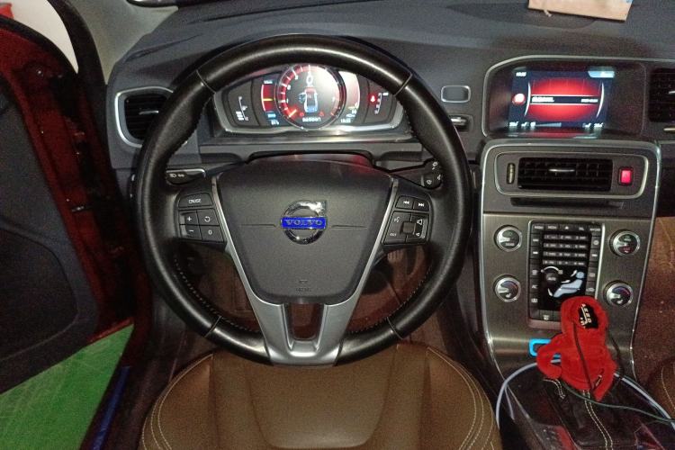 Used Volvo S60 New Energy 2015 S60L E-Drive Hybrid T6 Smart Drive Edition
