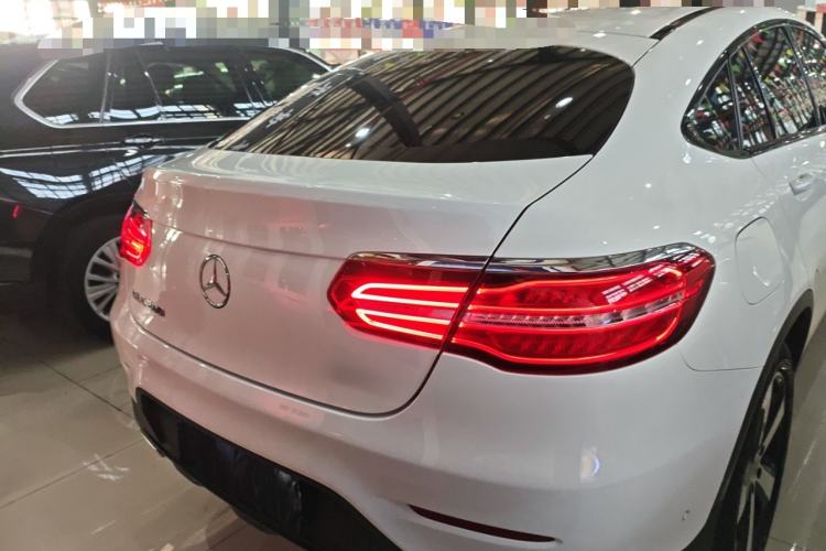 Used Mercedes-Benz GLC Coupe 2018 GLC 200 4MATIC Coupe SUV
