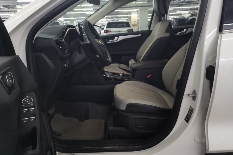 Used Ford Escape 2024 EcoBoost 245 Two-Wheel-Drive Titanium Edition Left Front Seat