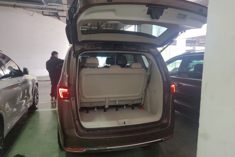 Used Buick GL8 2022 Land Business Class 652T Luxury Model
