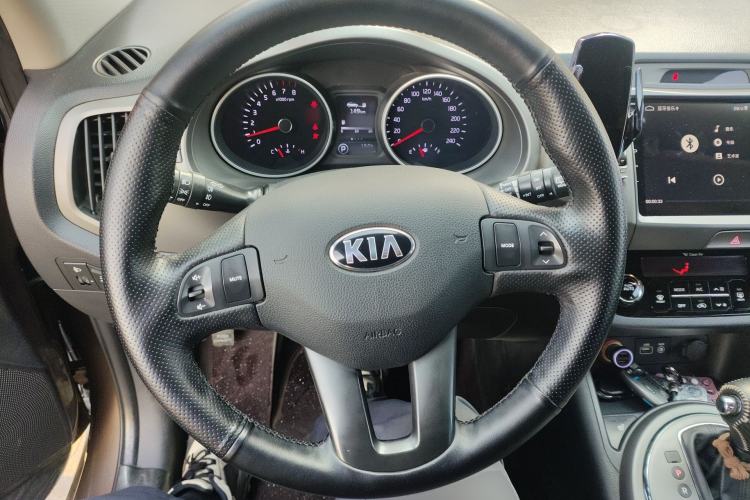 Used Kia Sportage R 2015 2.0L Automatic Two-Wheel Drive DLX Model Steering Wheel