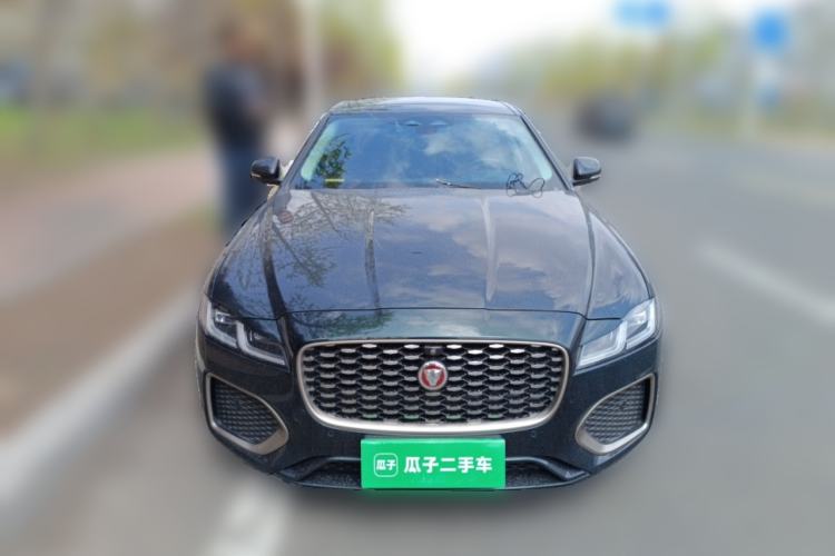 Used Jaguar XFL 2023 XFL 2.0T P250 Two-Wheel-Drive Prestige Luxury Gold Edition Front