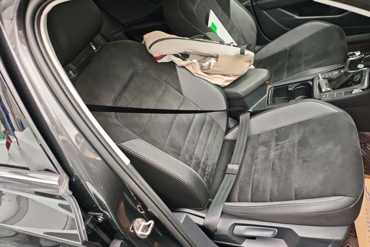 Used Volkswagen Sagitar 2020 280TSI DSG Luxury Version China VI Standard Right Front Seat