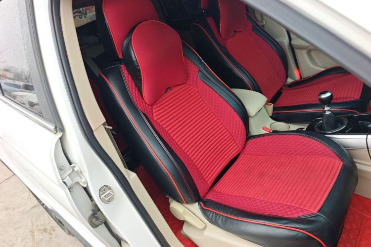 Used Zotye Domy X5 2017 Upgraded Model 1.5T Manual Luxury Version
