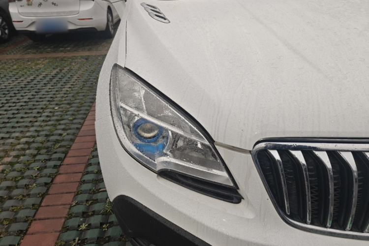 Used Buick Encore 2014 1.4T Manual Two-Wheel Drive Urban Advanced Model Exterior 3