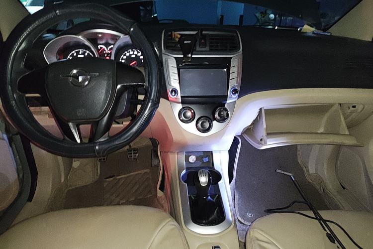 Used Haima M3 2014 1.5L Manual Colorful Navigation Edition