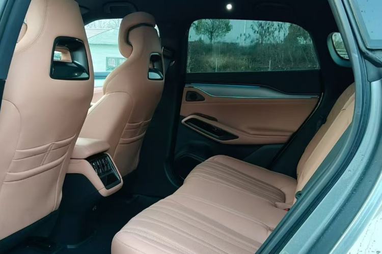 Used BYD Song L EV 2025 Intelligent Driving Version 662 km LiDAR Excellence Edition
