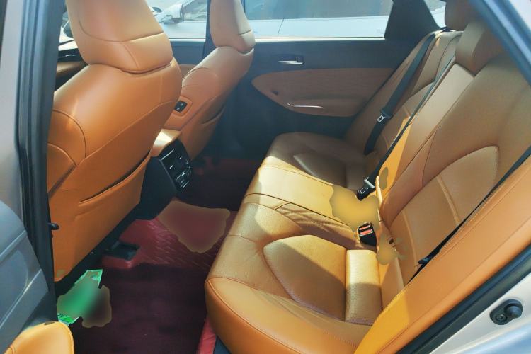 Used Toyota Avalon 2019 2.5L Touring Premium Version China VI Standard
