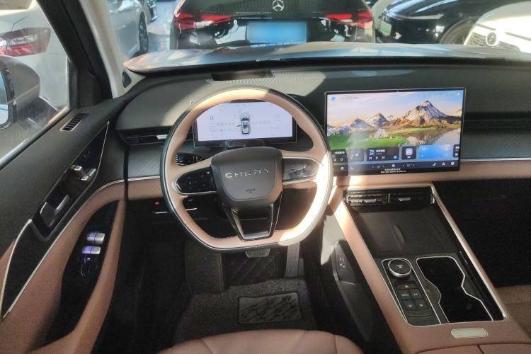 Used Chery Tiggo 8 L 2024 2.0T Two-Wheel Drive Prestige Version 5 Seats
