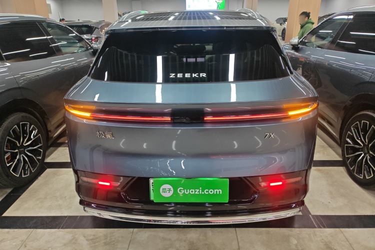 Used Zeekr 7X 2025 100kWh Long-Range All-Wheel Drive Intelligent Driving Version Rear