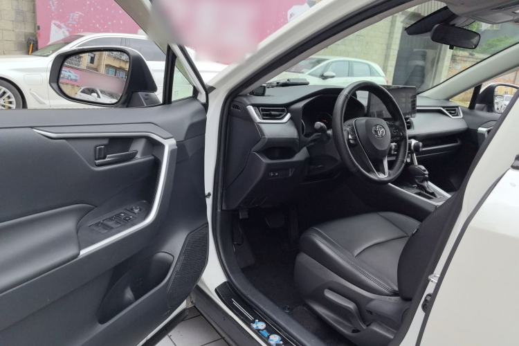 Used Toyota RAV4 2020 2.0L CVT Two-Wheel Drive Urban Edition Driver Seat