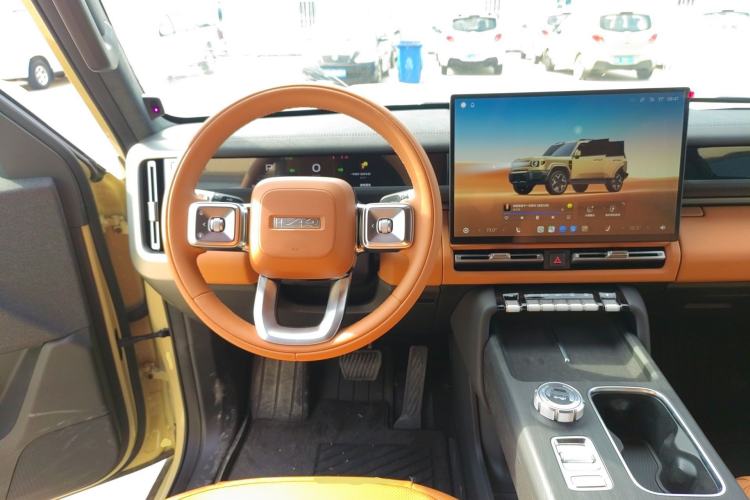 Used iCAR V27 2026 Model 200KM Four-Wheel Drive Falcon 700 Steering Wheel