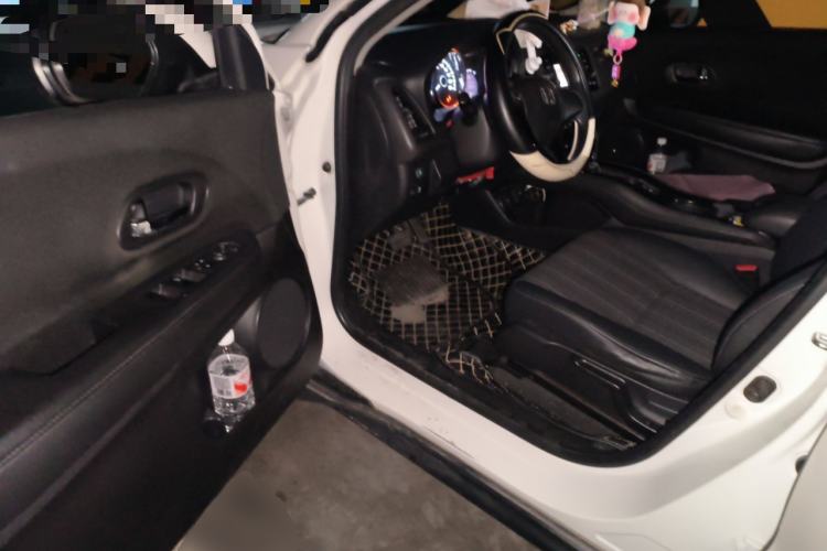 Used Honda Vezel 2016 1.8L CVT Front-Wheel Drive Pioneer Edition