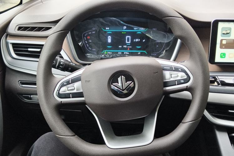 Used Livan Maple 80v L 2024 515 km Range 7 Seats
