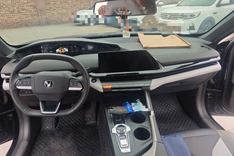 Used CHANGAN UNI-V iDD 2024 Blue Whale Smart Electric iDD 136km Luxury Model
