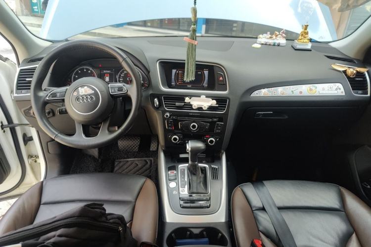 Used Audi Q5 2017 Plus 40 TFSI Technology Model