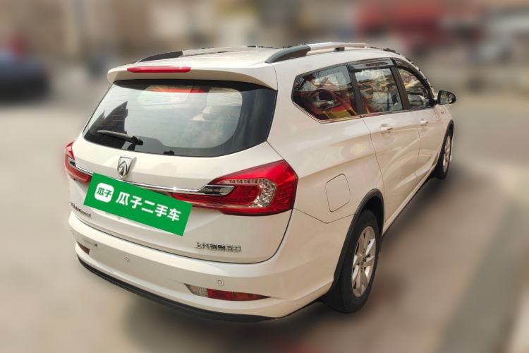 Used Baojun 310W 2017 1.5L Manual Fashion Model China V