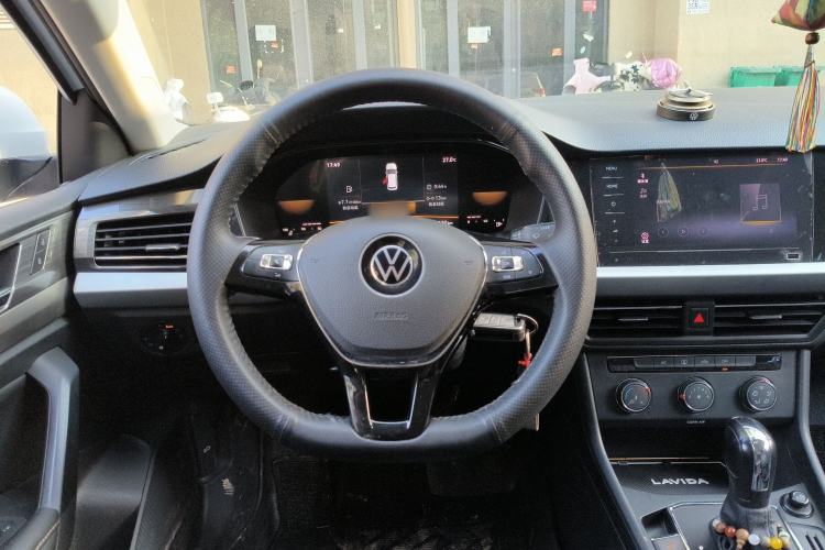 Used Volkswagen Lavida 2021 1.5L Automatic Comfort Edition
