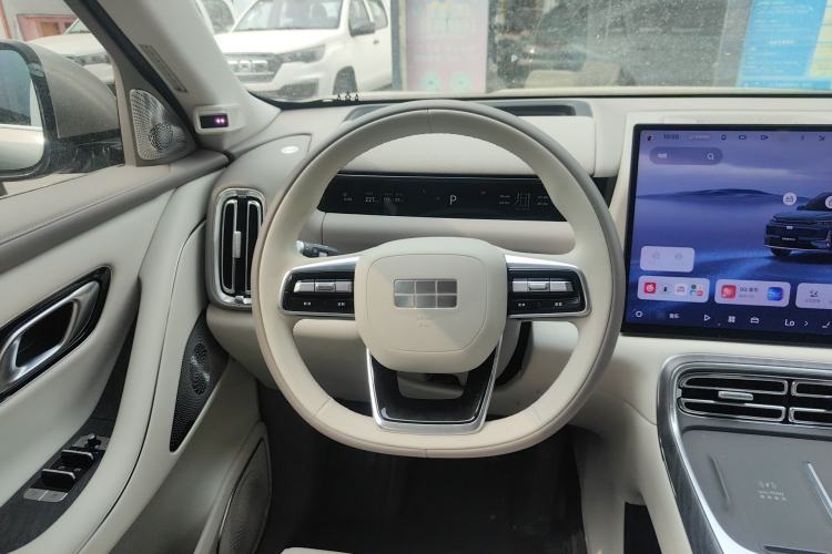 Used Geely Galaxy M9 2025 Model 210km Four-Wheel-Drive Leading Edition Steering Wheel