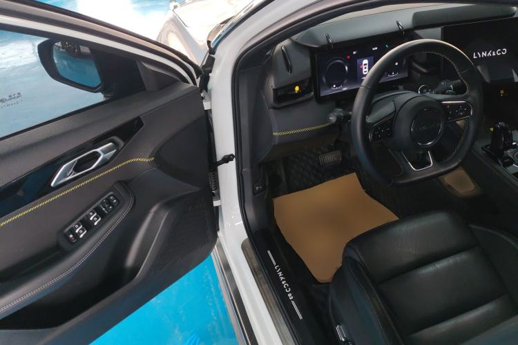 Used Lynk & Co 03 2023 2.0TD DCT JingPro
