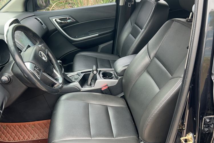 Used JMC Yusheng S350 2013 2.4T Manual Two-Wheel Drive Diesel Ultra-Luxury 5-Seater
