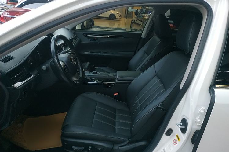 Used Lexus ES 2015 200 Elite Edition Left Front Seat